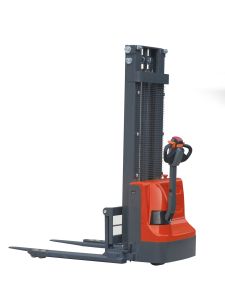 GPC Fully Powered Straddle Stackers