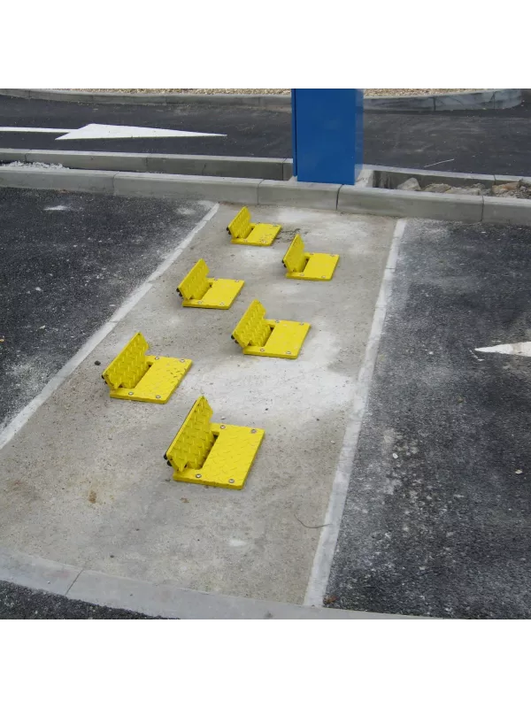 One‑Way Flow Plate – Traffic Direction Control