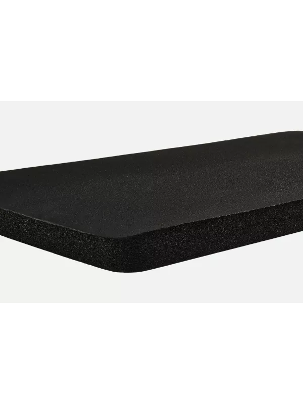 Close-up side view of thick cushioned kneeling mat – durable foam mat for comfort and protection.