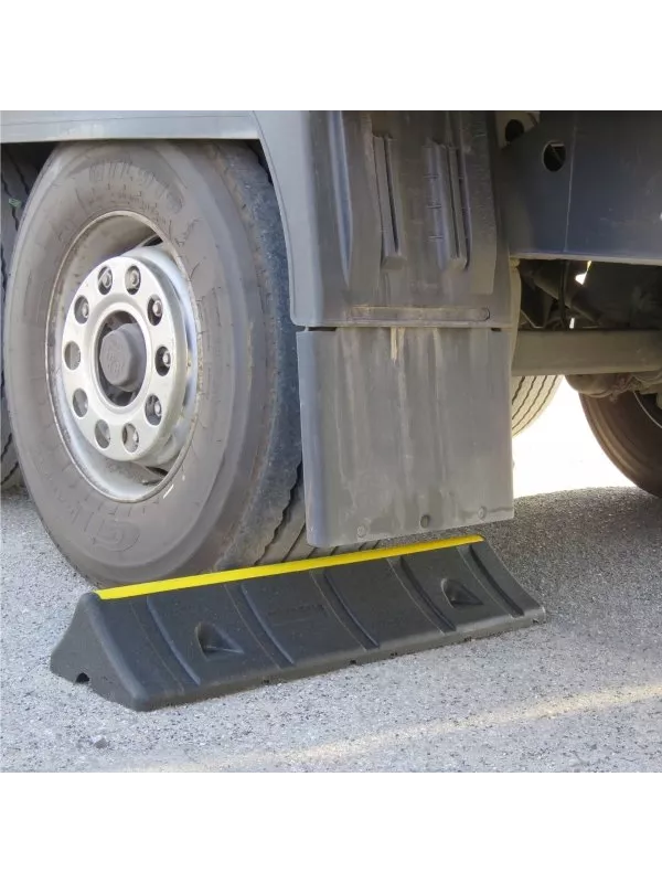 TRAFFIC-LINE Heavy Duty HGV Wheel Stop – Recycled Rubber