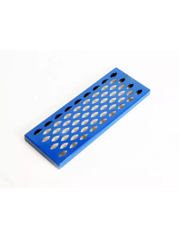 Steptek Quality Extra Heavy Duty Narrow Base Steps with Expamet Treads | BS EN 131-7 Certified