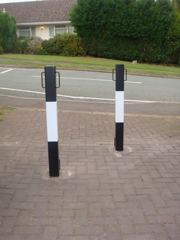 Premier Removable Security Posts