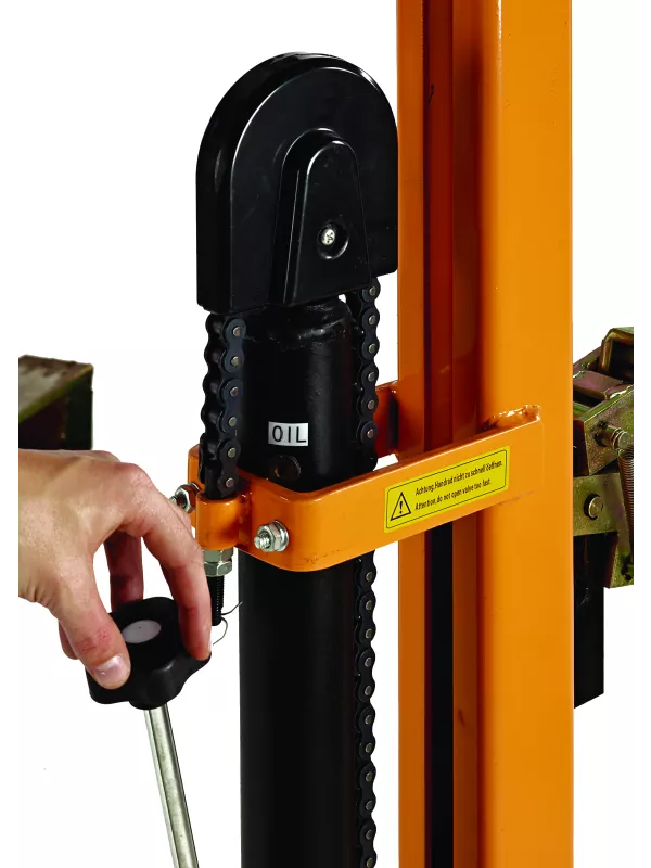 GPC Drum Lifter Suitable For Euro & UK Pallets