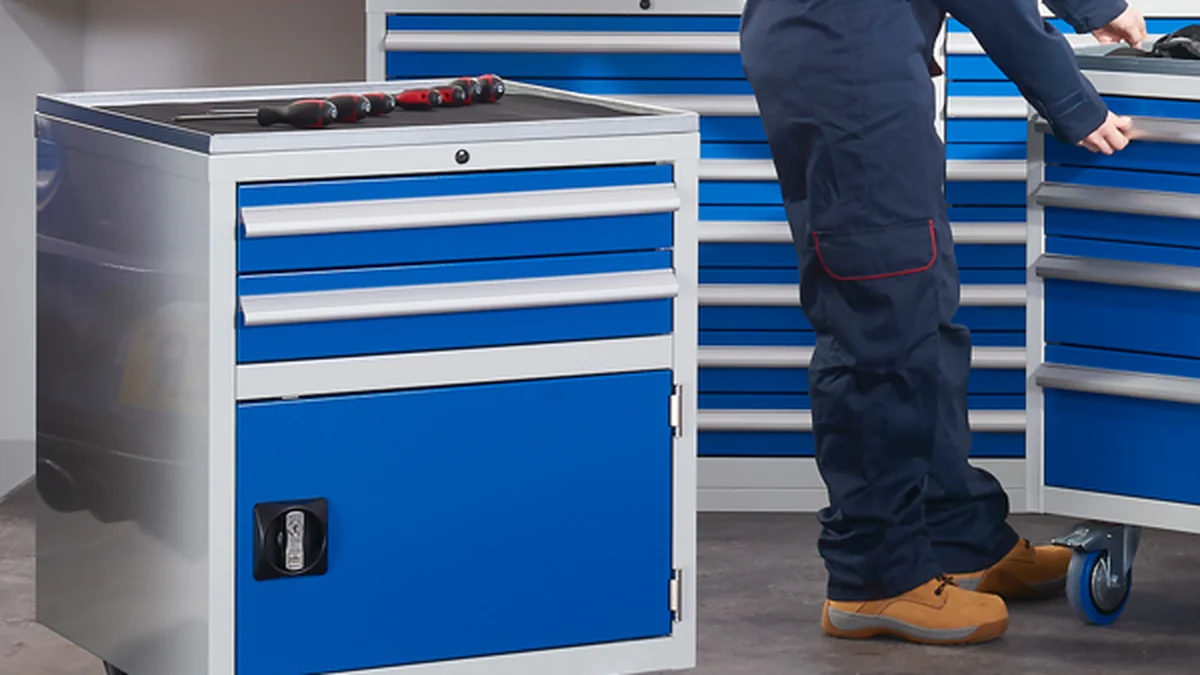 Mobile tool cabinets and workshop storage equipment in an industrial workspace